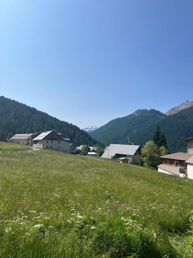 Le Chalet Des Sommets Арвьё Экстерьер фото